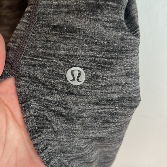 Lululemon grey tank size L - Picture 3 of 5